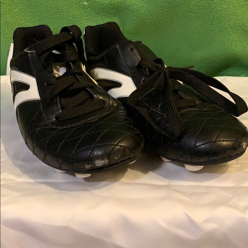 Boys cleats